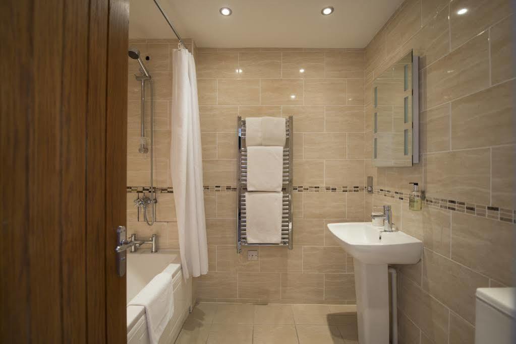 Newtown House Hotel Саут-Хейлинг Экстерьер фото