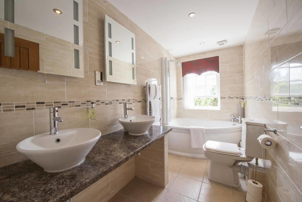 Newtown House Hotel Саут-Хейлинг Экстерьер фото